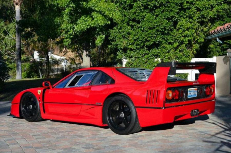  Ferrari F40 LM 1992 года  (фото 4 из 14)